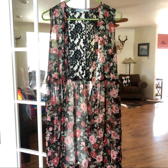 Cecico Tops - Floral Duster 🌹